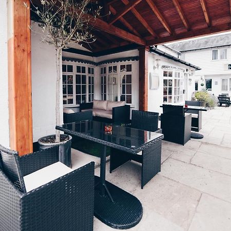 Fox Country Inn High Wycombe Bagian luar foto