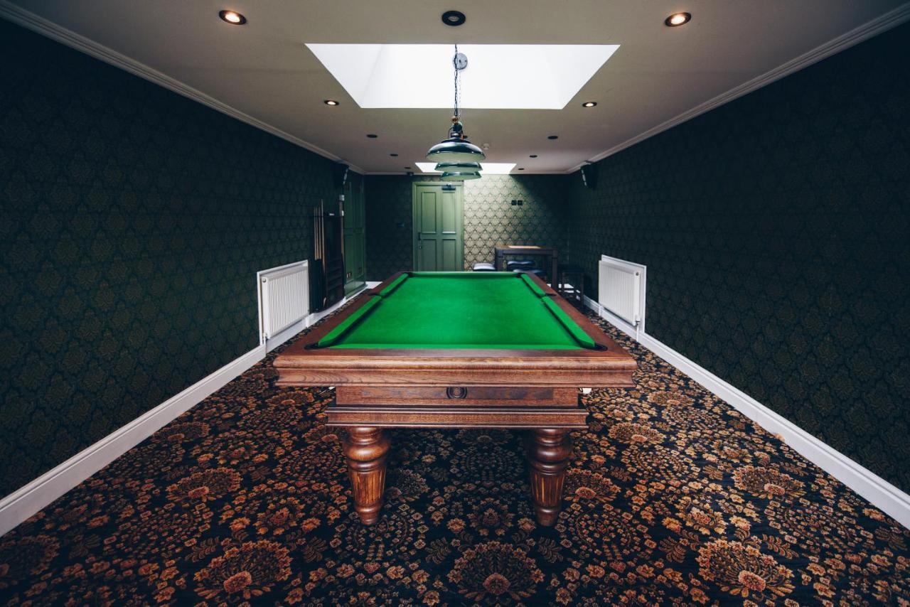 Fox Country Inn High Wycombe Bagian luar foto